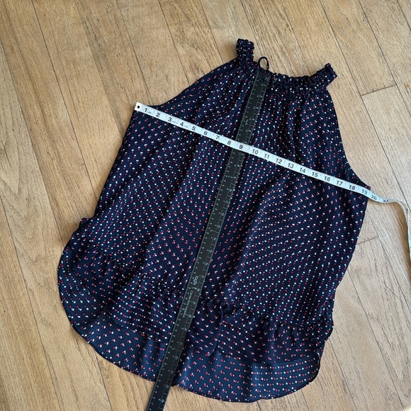 Tommy Hilfiger top EUC size Medium - Picture 4 of 12